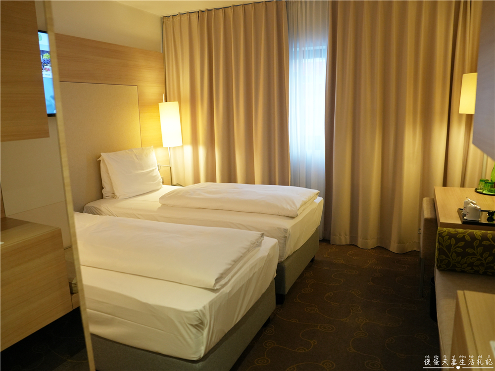【奧地利薩爾茲堡住宿】『H+ Hotel Salzburg』開箱！薩爾茲堡中央車站旁，交通便利、生活機能超方便，高CP值四星級住宿~ @傻蛋夫妻生活札記