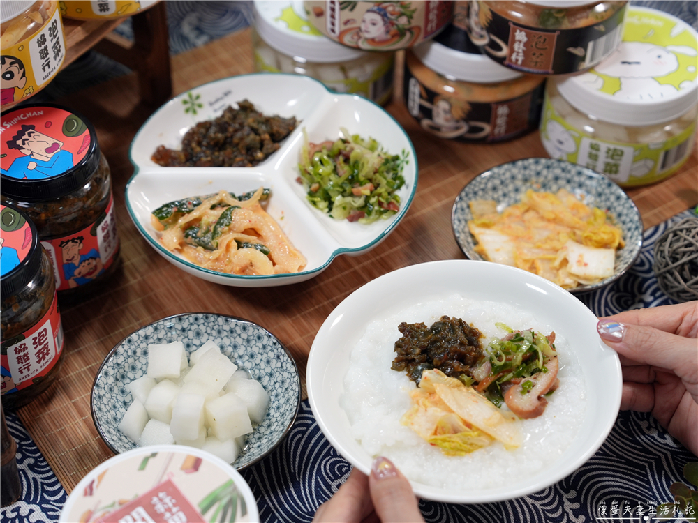 【宅配美食】『協發行泡菜』金門人氣團購美食！月銷超過10萬瓶，催淚皮蛋拌醬、開燻蒜苗鴨一次滿足！ @傻蛋夫妻生活札記