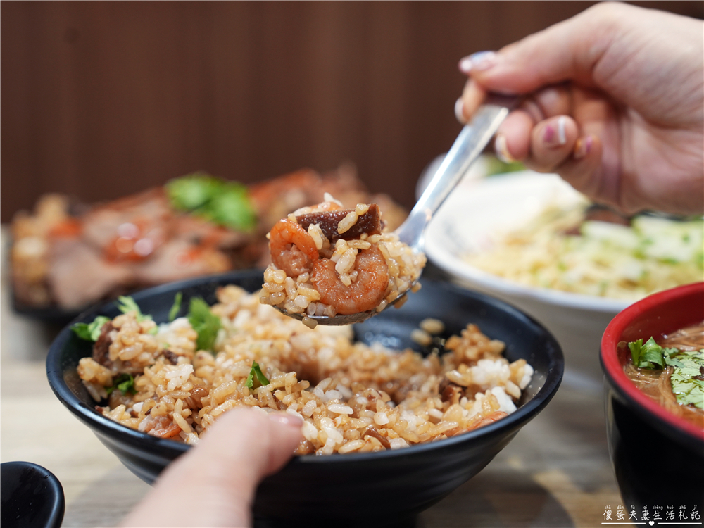 【苗栗頭份美食】『戀上麵線』不只有麵線!肉圓、油飯、鍋燒通通吃得到,豐盛的在地日常小吃! @傻蛋夫妻生活札記 【苗栗頭份美食】『戀上麵線』不只有麵線!肉圓、油飯、鍋燒通通吃得到,豐盛的在地日常小吃! @傻蛋夫妻生活札記