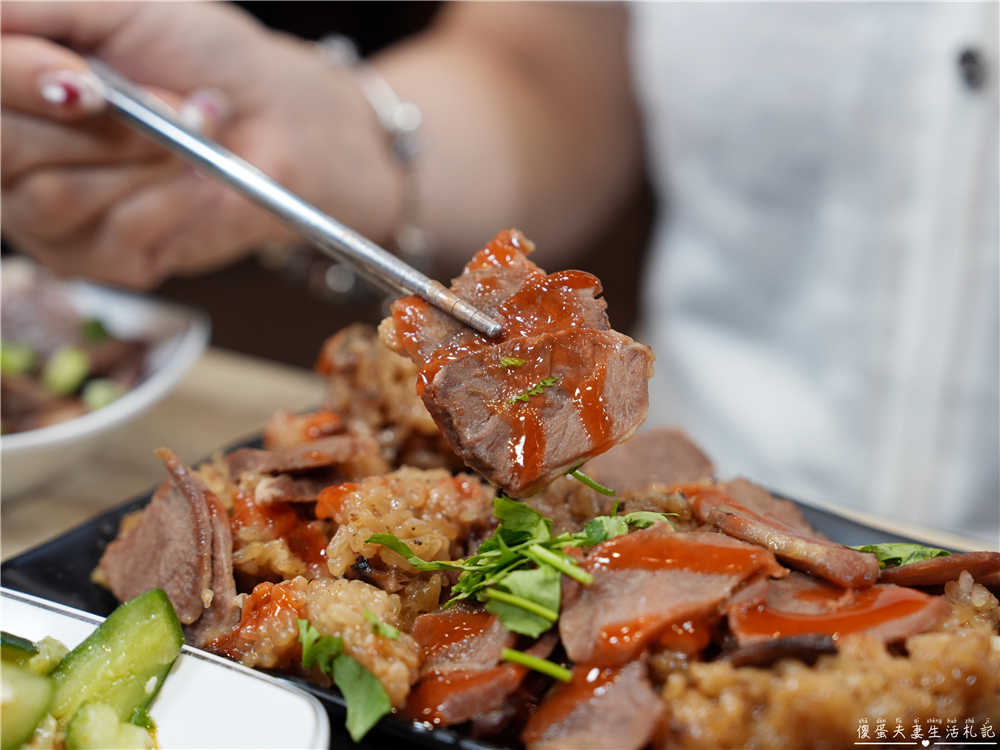 【苗栗頭份美食】『戀上麵線』不只有麵線！肉圓、油飯、鍋燒通通吃得到，豐盛的在地日常小吃！ @傻蛋夫妻生活札記