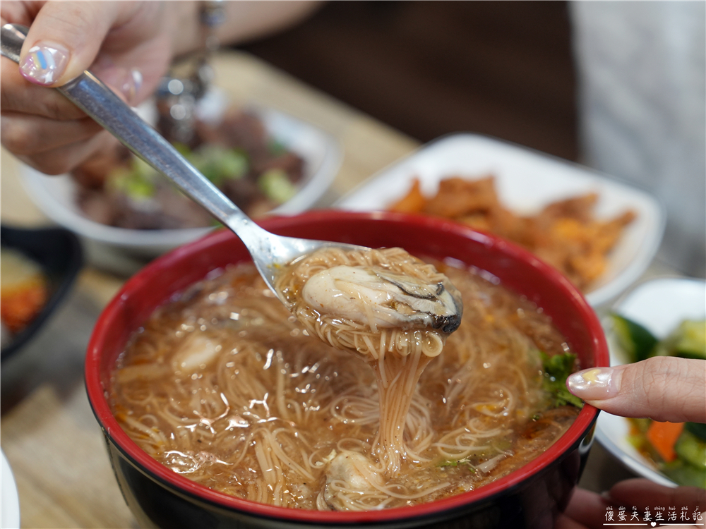 【苗栗頭份美食】『戀上麵線』不只有麵線！肉圓、油飯、鍋燒通通吃得到，豐盛的在地日常小吃！ @傻蛋夫妻生活札記