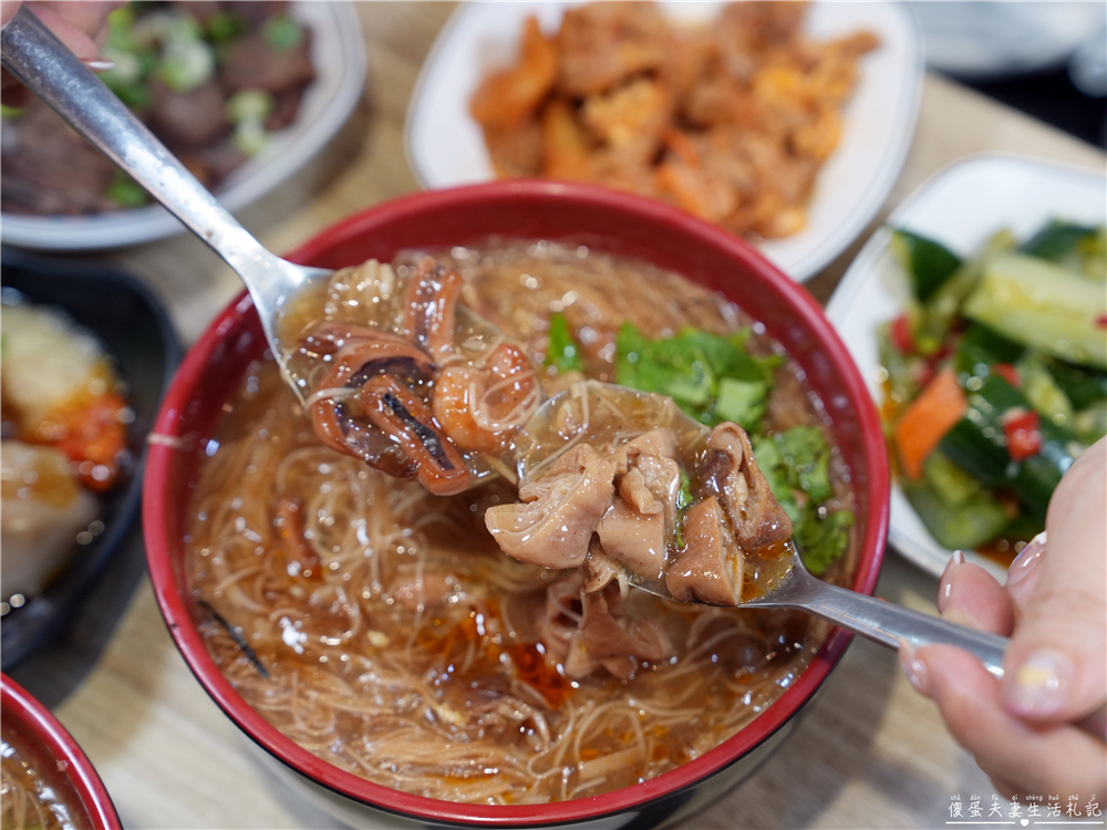 【苗栗頭份美食】『戀上麵線』不只有麵線!肉圓、油飯、鍋燒通通吃得到,豐盛的在地日常小吃! @傻蛋夫妻生活札記 【苗栗頭份美食】『戀上麵線』不只有麵線!肉圓、油飯、鍋燒通通吃得到,豐盛的在地日常小吃! @傻蛋夫妻生活札記