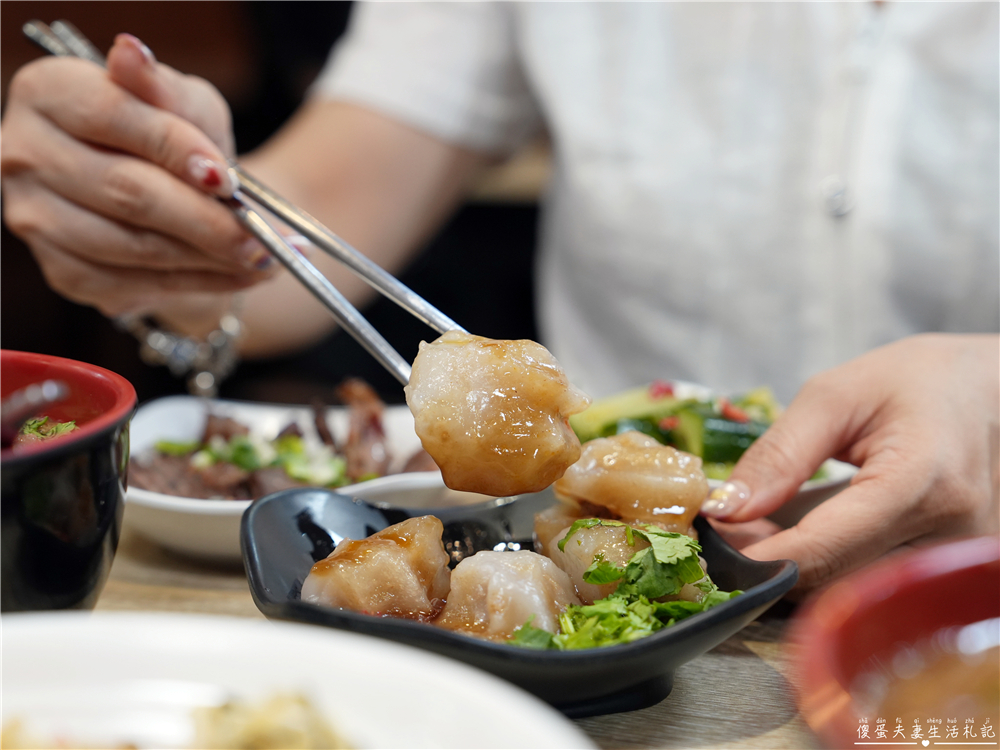 【苗栗頭份美食】『戀上麵線』不只有麵線！肉圓、油飯、鍋燒通通吃得到，豐盛的在地日常小吃！ @傻蛋夫妻生活札記