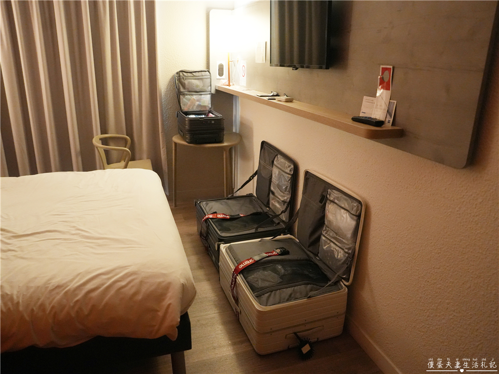 【法國史特拉斯堡住宿】『史特拉斯堡中央車站宜必思快捷酒店 / ibis budget Strasbourg Centre Gare』史特拉斯堡中央車站正對面！交通超方便的三人房住宿開箱~~ @傻蛋夫妻生活札記