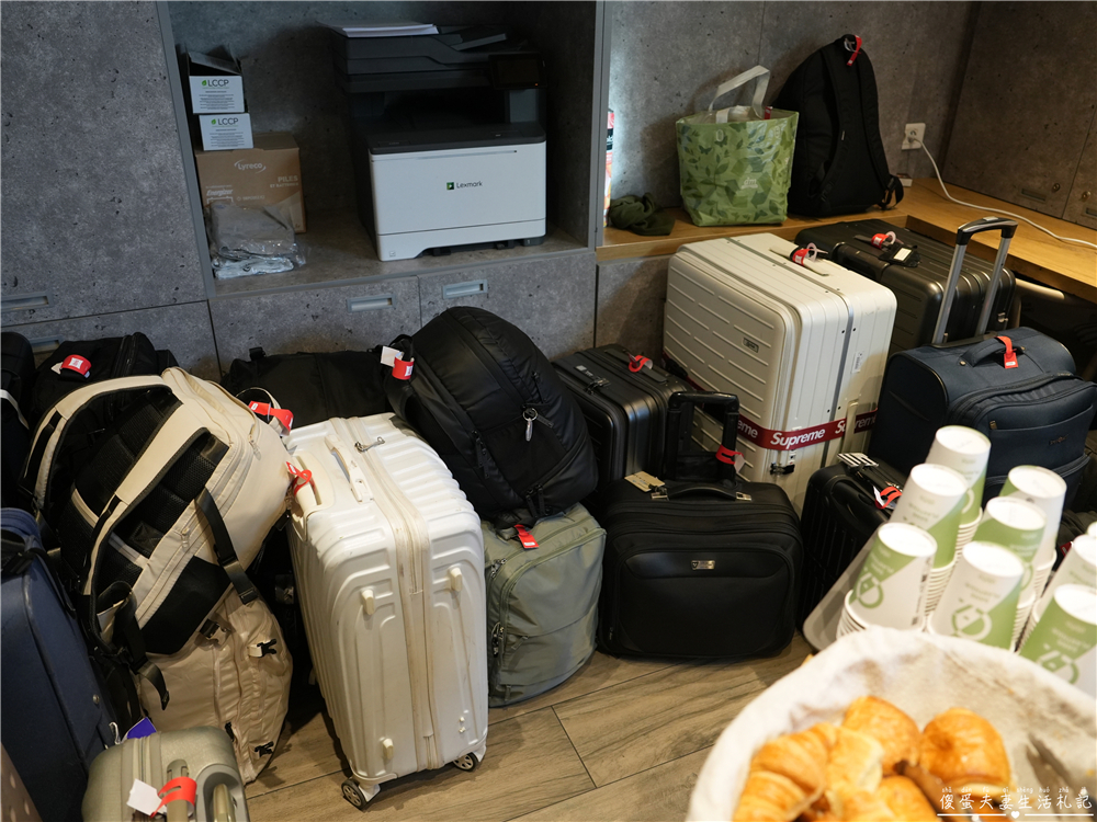 【法國史特拉斯堡住宿】『史特拉斯堡中央車站宜必思快捷酒店 / ibis budget Strasbourg Centre Gare』史特拉斯堡中央車站正對面！交通超方便的三人房住宿開箱~~ @傻蛋夫妻生活札記