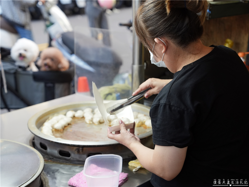 【台中北區美食】『一中夜市福州包』一中街超人氣銅板美食！回憶系的古早味點心~ @傻蛋夫妻生活札記