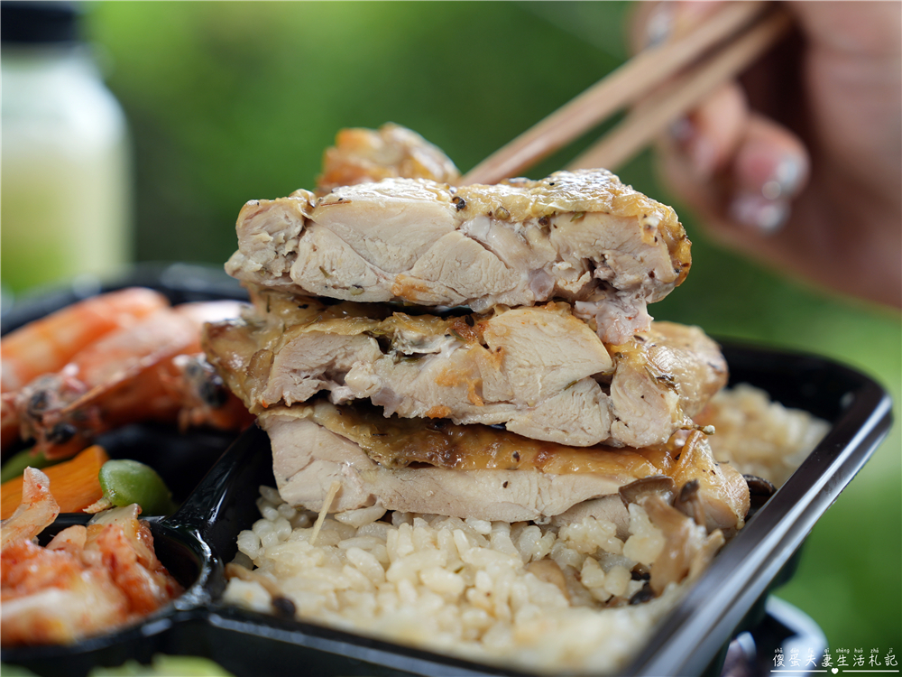 【苗栗市美食】『食見生活-苗栗府前店』外食也能清爽又吃爽！健康便當也能很有料~ @傻蛋夫妻生活札記
