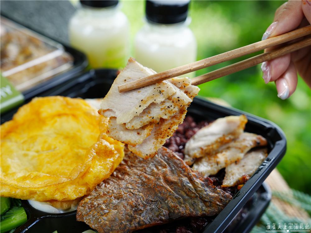 【苗栗市美食】『食見生活-苗栗府前店』外食也能清爽又吃爽!健康便當也能很有料~ @傻蛋夫妻生活札記 【苗栗市美食】『食見生活-苗栗府前店』外食也能清爽又吃爽!健康便當也能很有料~ @傻蛋夫妻生活札記