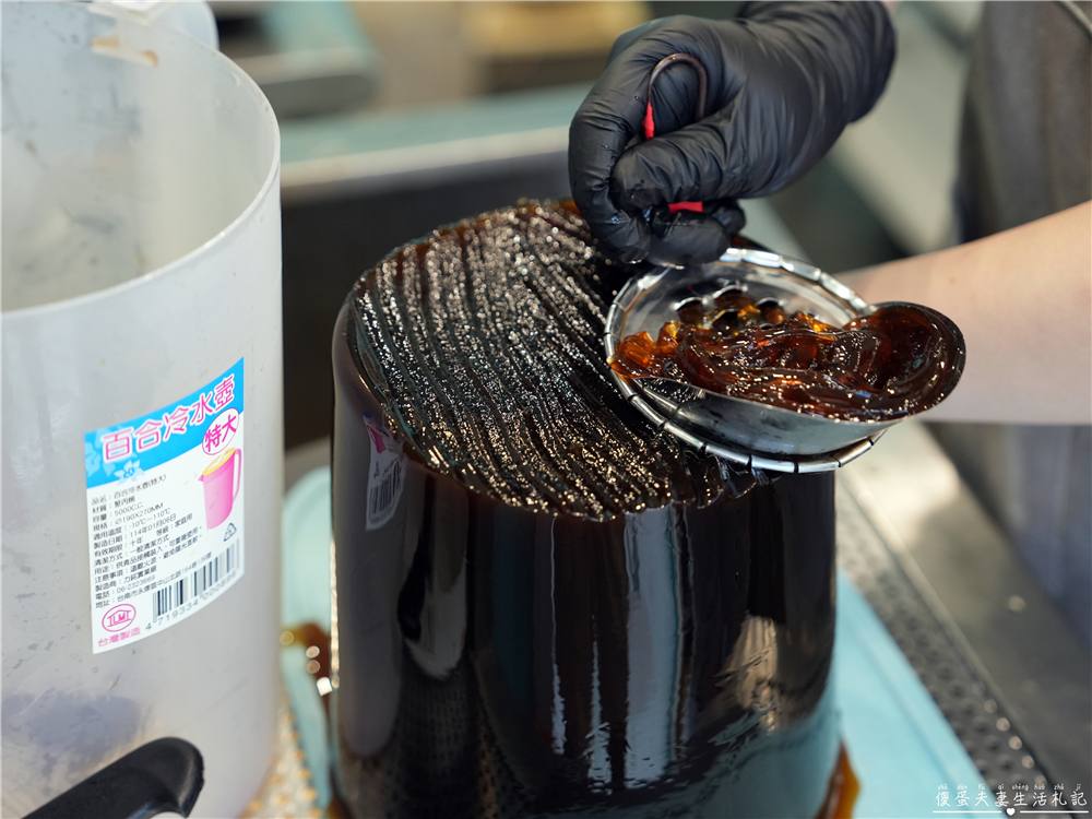 【苗栗竹南美食】『尬癮茶-竹南店』創意咀嚼系飲品！還有特別的&ldquo;拉麵&rdquo;飲料~~ @傻蛋夫妻生活札記
