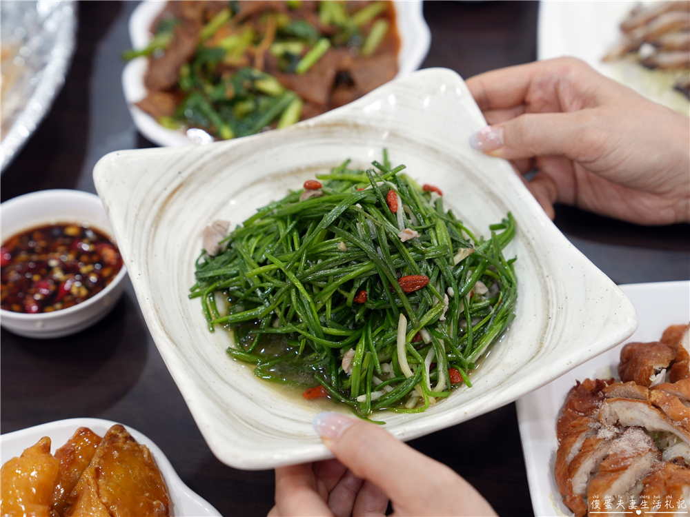 【苗栗頭份美食】『青記熱炒店』頭份聚餐好選擇！滿桌熱炒、包廂一次滿足~ @傻蛋夫妻生活札記