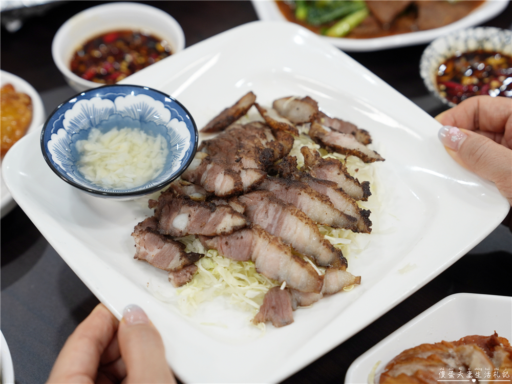 【苗栗頭份美食】『青記熱炒店』頭份聚餐好選擇！滿桌熱炒、包廂一次滿足~ @傻蛋夫妻生活札記