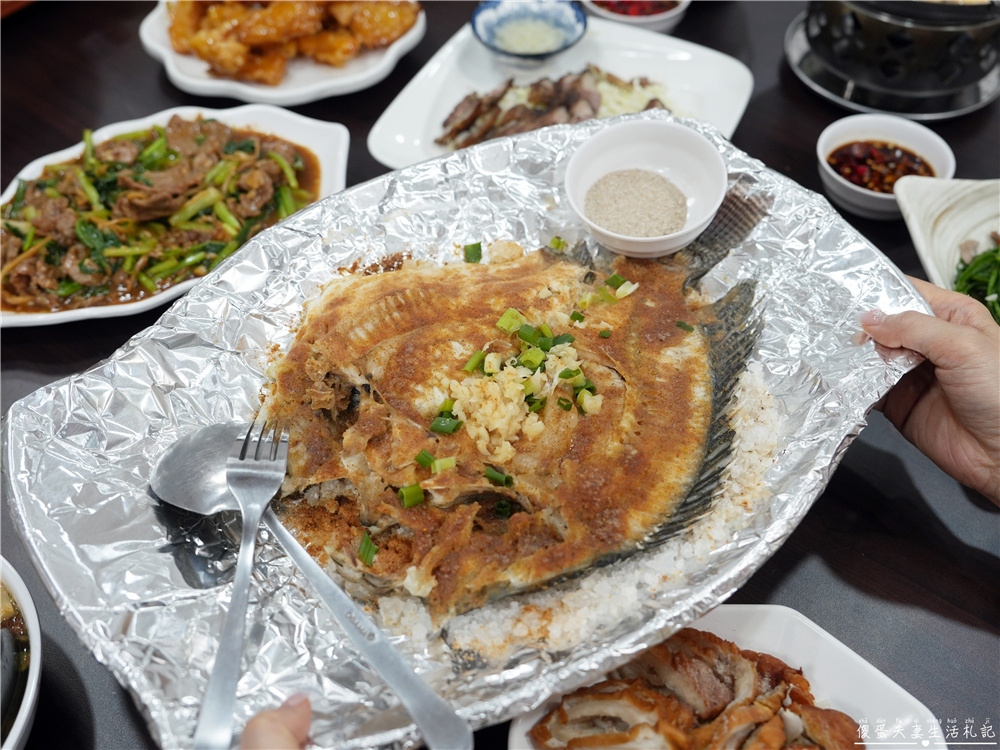 【苗栗頭份美食】『青記熱炒店』頭份聚餐好選擇！滿桌熱炒、包廂一次滿足~ @傻蛋夫妻生活札記
