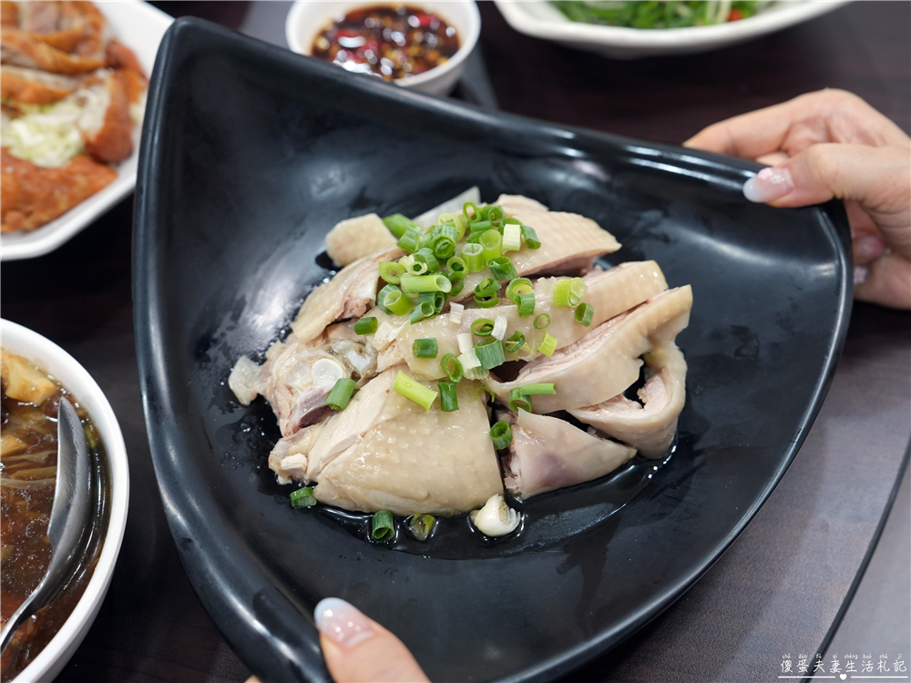 【苗栗頭份美食】『青記熱炒店』頭份聚餐好選擇！滿桌熱炒、包廂一次滿足~ @傻蛋夫妻生活札記