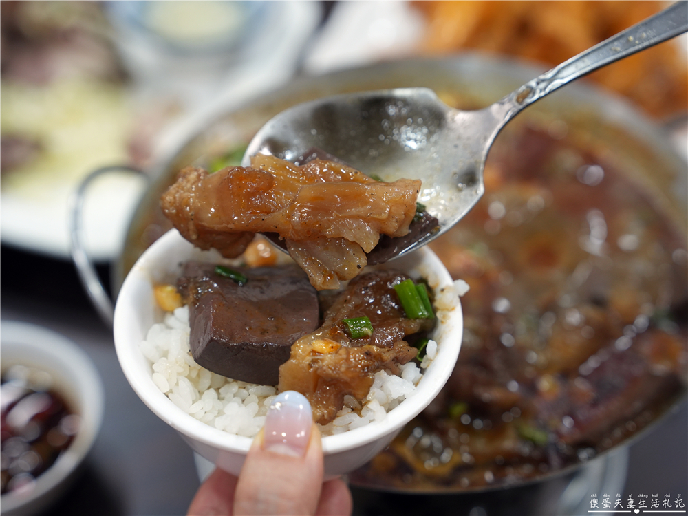 【苗栗頭份美食】『青記熱炒店』頭份聚餐好選擇！滿桌熱炒、包廂一次滿足~ @傻蛋夫妻生活札記