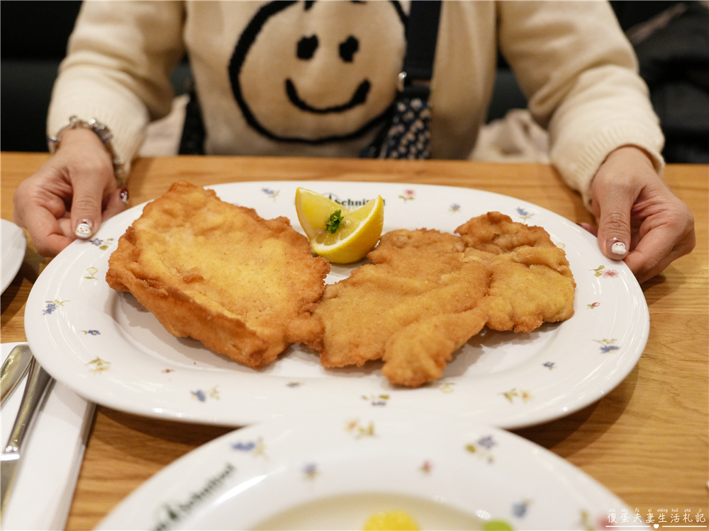 【奧地利維也納美食】『Dom Schnitzel』維也納高人氣炸排店！炸排、沙河蛋糕、皇帝煎餅都是招牌~ @傻蛋夫妻生活札記