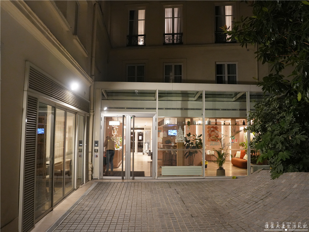 【法國巴黎住宿】『巴黎歌劇院阿德吉奧公寓酒店 / Aparthotel Adagio Paris Op&eacute;ra』歌劇院旁高CP值公寓式飯店！逛街方便、房間寬敞還有簡易廚房及浴缸~ @傻蛋夫妻生活札記