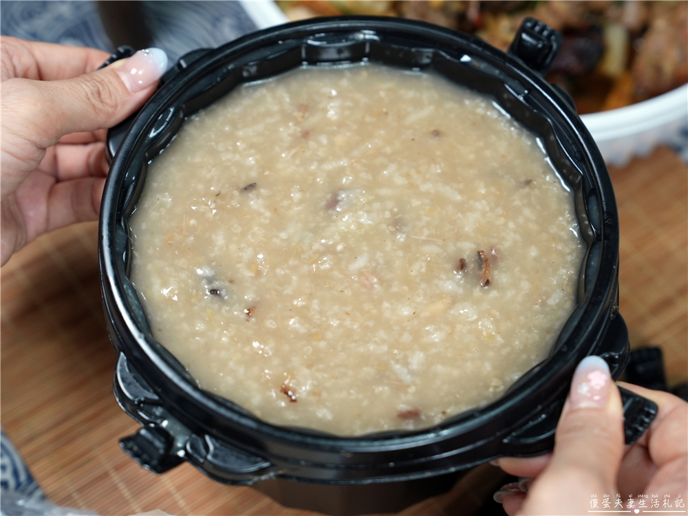 【台中太平美食】『鴨大哥港式脆皮烤鴨-太平育賢店』港式脆皮烤鴨一鴨三吃！鹹酥鴨、炒鴨架、片鴨一次滿足~~ @傻蛋夫妻生活札記