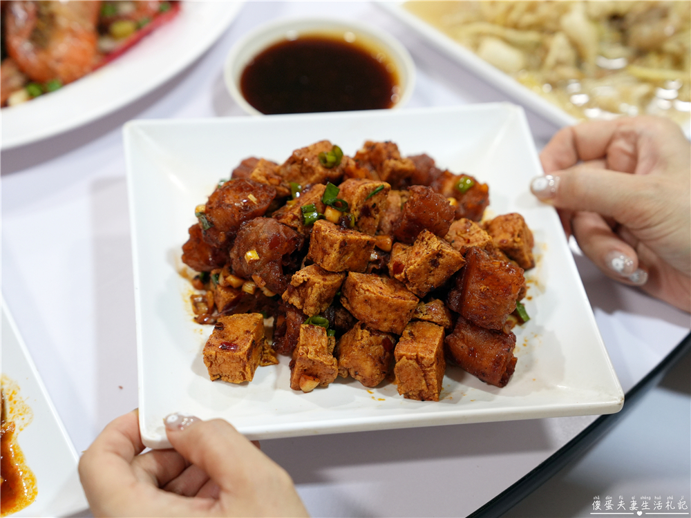 【苗栗頭份美食】『9453休閒釣蝦場』熱炒、釣蝦、撞球一站包辦！招牌泰國蝦料理澎派必點！ @傻蛋夫妻生活札記