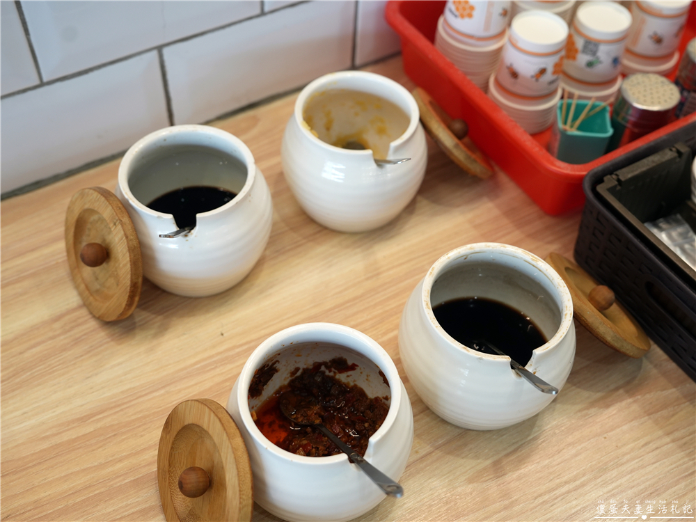 【苗栗市美食】『蔣好的味道 台式經典粥｜麵舖-苗栗府前店』文青風台式小吃！粥品、麵食、滷味一次吃~~ @傻蛋夫妻生活札記