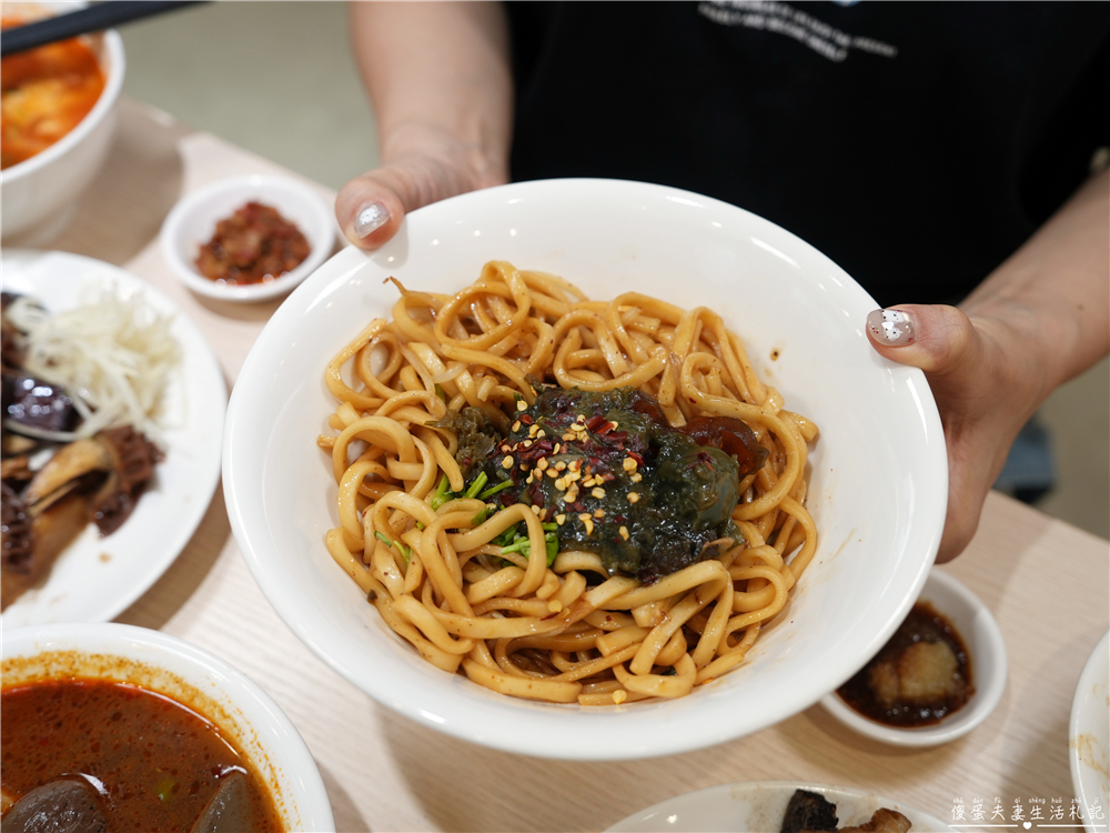 【苗栗市美食】『蔣好的味道 台式經典粥｜麵舖-苗栗府前店』文青風台式小吃！粥品、麵食、滷味一次吃~~ @傻蛋夫妻生活札記