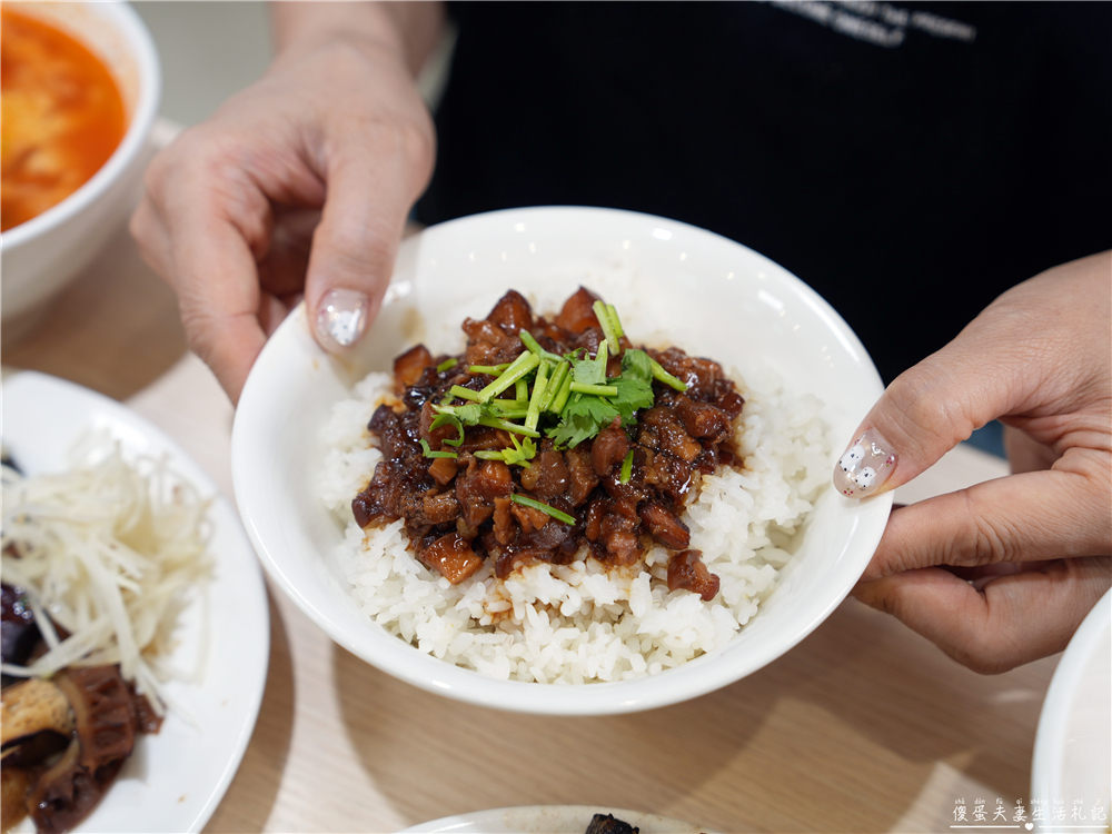 【苗栗市美食】『蔣好的味道 台式經典粥｜麵舖-苗栗府前店』文青風台式小吃！粥品、麵食、滷味一次吃~~ @傻蛋夫妻生活札記