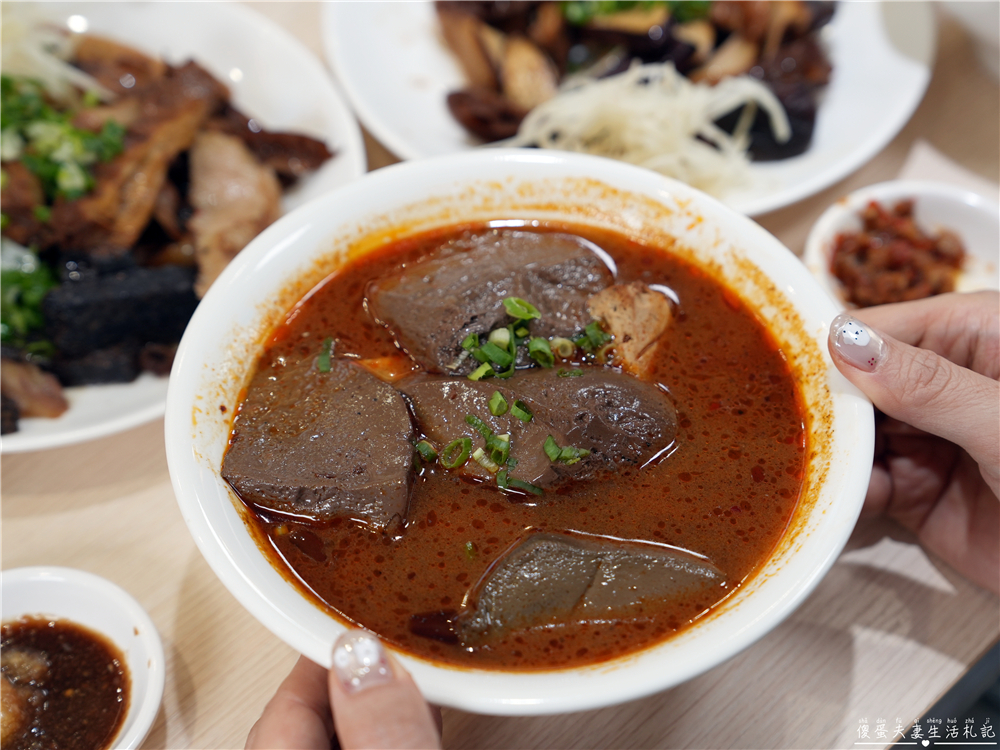 【苗栗市美食】『蔣好的味道 台式經典粥｜麵舖-苗栗府前店』文青風台式小吃！粥品、麵食、滷味一次吃~~ @傻蛋夫妻生活札記