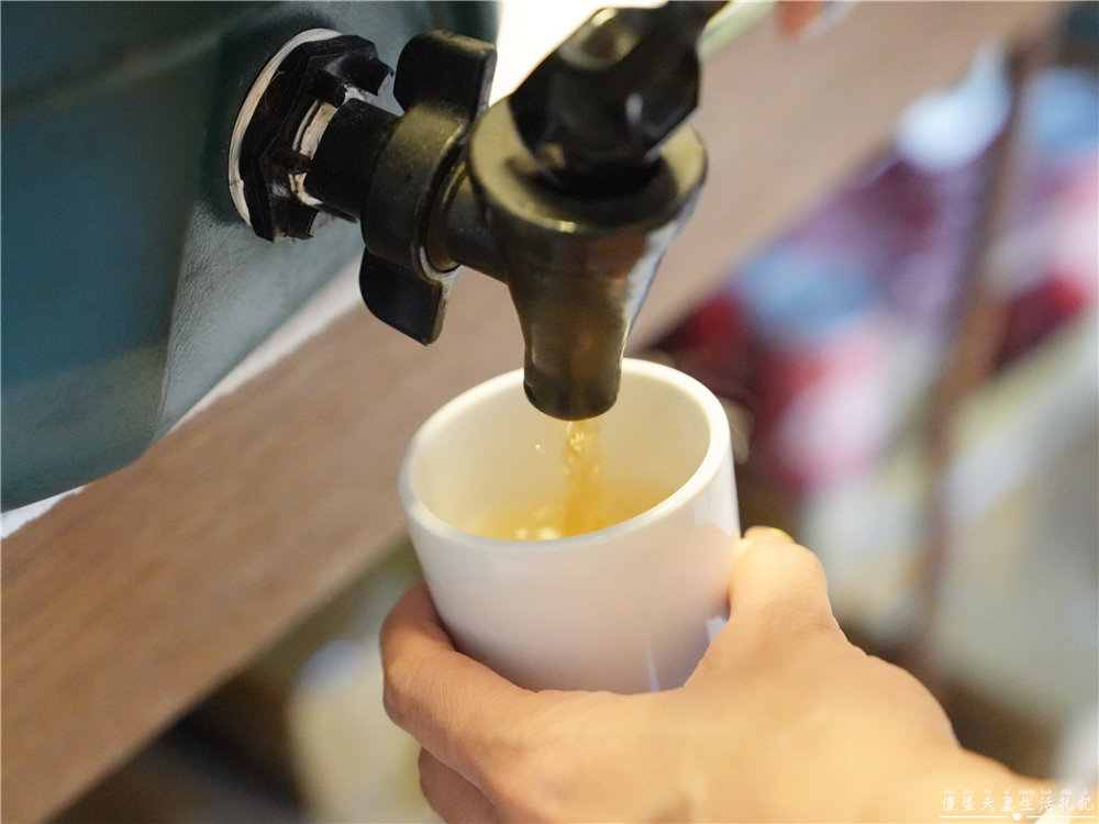 【台中北屯美食】『上席斤餅水餃店』北屯在地人氣麵食館!招牌水餃、川味擔擔麵、蔥油餅一次滿足! @傻蛋夫妻生活札記 【台中北屯美食】『上席斤餅水餃店』北屯在地人氣麵食館!招牌水餃、川味擔擔麵、蔥油餅一次滿足! @傻蛋夫妻生活札記