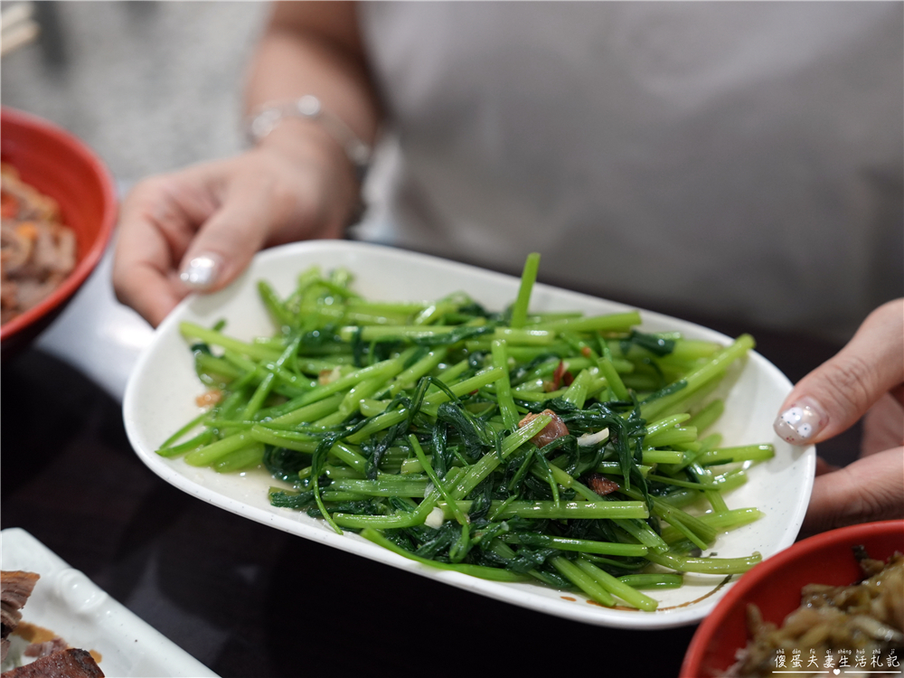 【苗栗市美食】『新竹吳家鴨香飯-苗栗店』涮嘴鴨肉小吃！苗栗地方法院附近的人氣鴨肉小吃專賣店~ @傻蛋夫妻生活札記