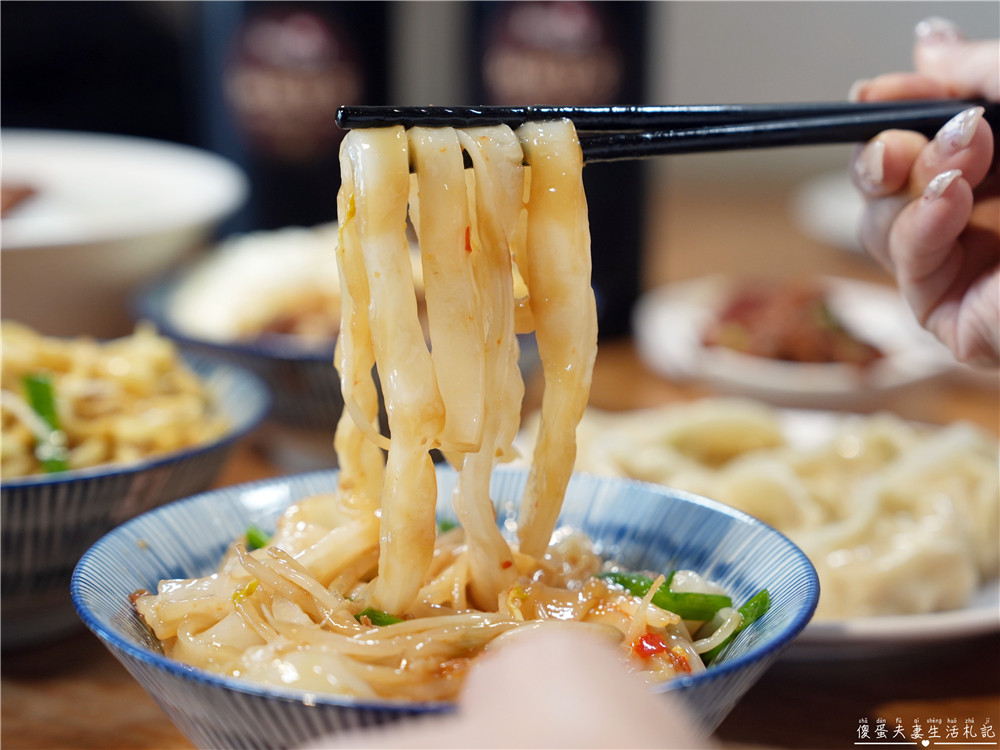 【苗栗頭份美食】『麵容餃好-頭份店』超美文青老宅風小吃！國宴客家乾板條、嫩煎古早味排骨湯麵、古早味肉燥飯通通都是招牌~ @傻蛋夫妻生活札記