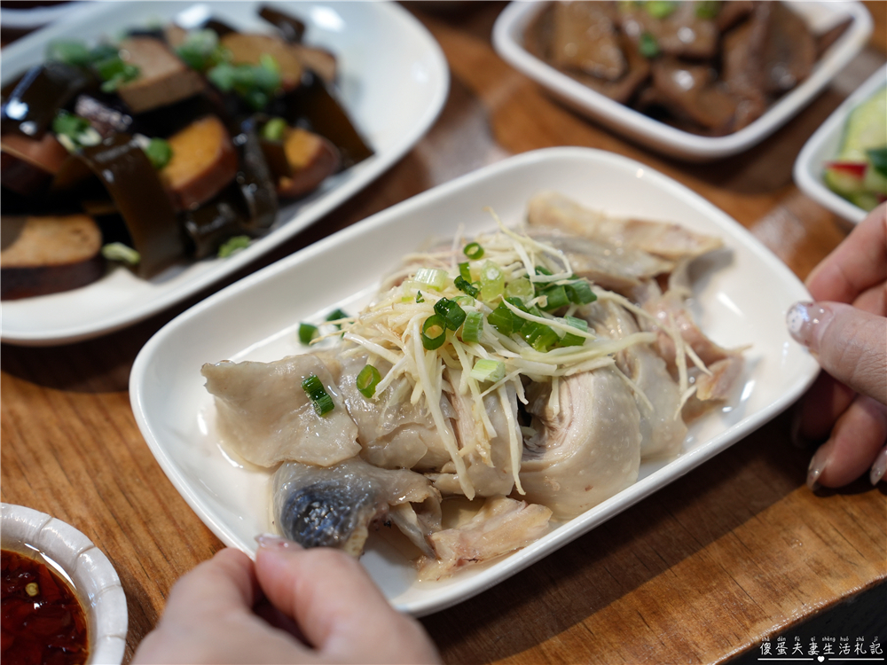 【苗栗頭份美食】『麵容餃好-頭份店』超美文青老宅風小吃！國宴客家乾板條、嫩煎古早味排骨湯麵、古早味肉燥飯通通都是招牌~ @傻蛋夫妻生活札記