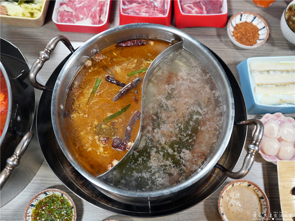 【桃園中壢美食】『大漠紅頂級蒙古鍋-中壢店』講究不將就！吃到飽也能有高品質！中壢超夯火鍋吃到飽~~ @傻蛋夫妻生活札記