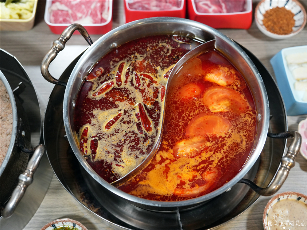 【桃園中壢美食】『大漠紅頂級蒙古鍋-中壢店』講究不將就！吃到飽也能有高品質！中壢超夯火鍋吃到飽~~ @傻蛋夫妻生活札記