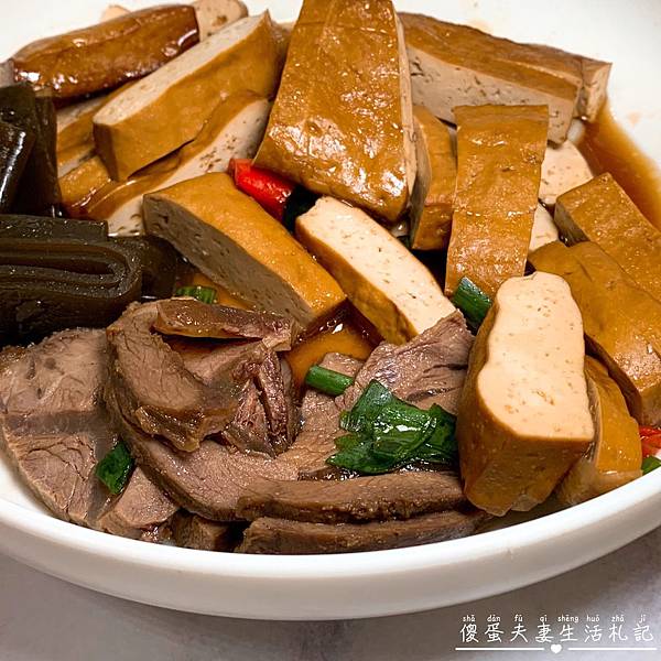 【苗栗銅鑼。美食】『韓鄉村牛肉麵』料多實在，銅鑼的在地市場美食！ @傻蛋夫妻生活札記