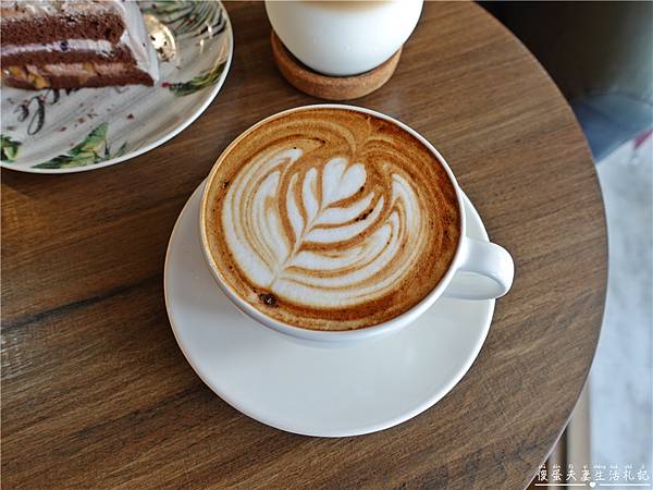 【苗栗市。美食】『窖咖啡』悠哉、溫暖！小巧的地窖風咖啡廳！ @傻蛋夫妻生活札記