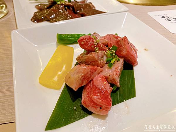 【日本北海道。美食】『德壽K-place燒肉』精緻燒肉V.S繁華夜景！札幌市區的高質感燒肉店！ @傻蛋夫妻生活札記