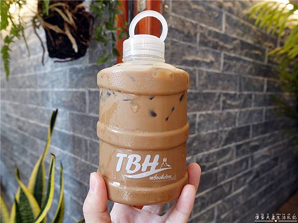 【苗栗市。美食】『TBH泰式奶茶』飲品好喝、包裝可愛，但極度不顯眼的泰式飲料專賣店！ @傻蛋夫妻生活札記